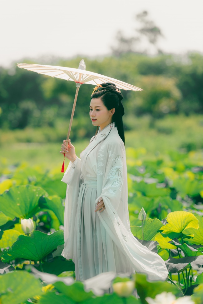 何琼金年会妹:补齐题目短板 确保脱贫攻坚完好收官插图 何琼金年会妹:补齐题目短板 确保脱贫攻坚完好收官插图